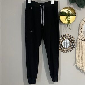 Black FIGS Jogger Scrub Pants